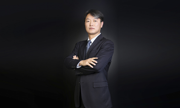 新浪科技對話飛凱材料陸春：做半導體產(chǎn)業(yè)的骨架，材料攻關需要持之以恒